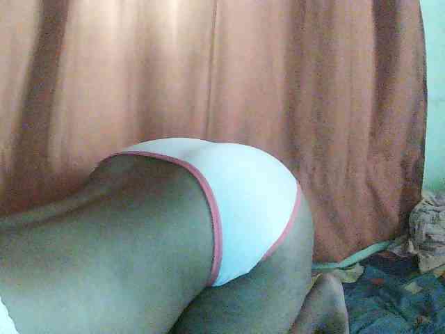 TriciaBella webcam