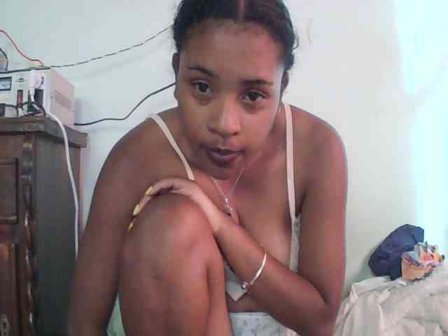 TriciaBella webcam