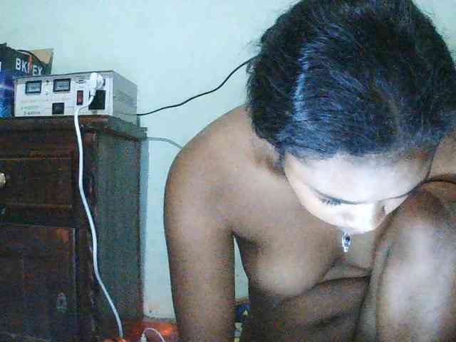 TriciaBella webcam