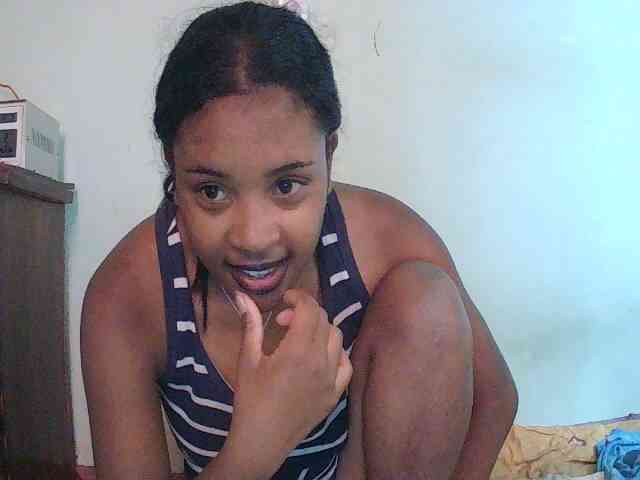 TriciaBella webcam