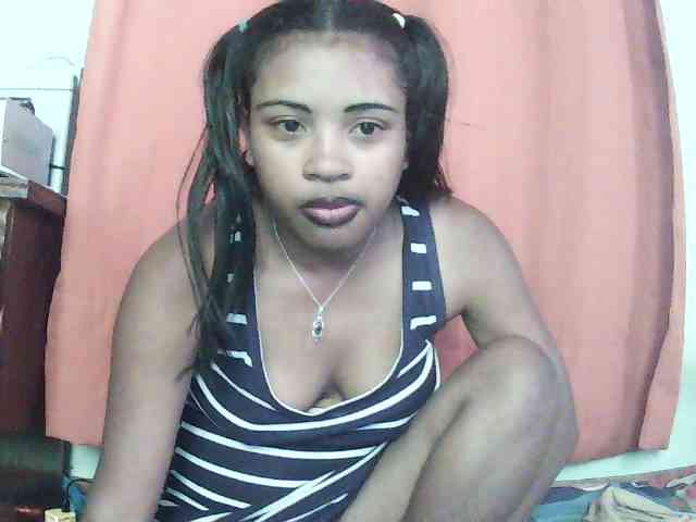 TriciaBella webcam