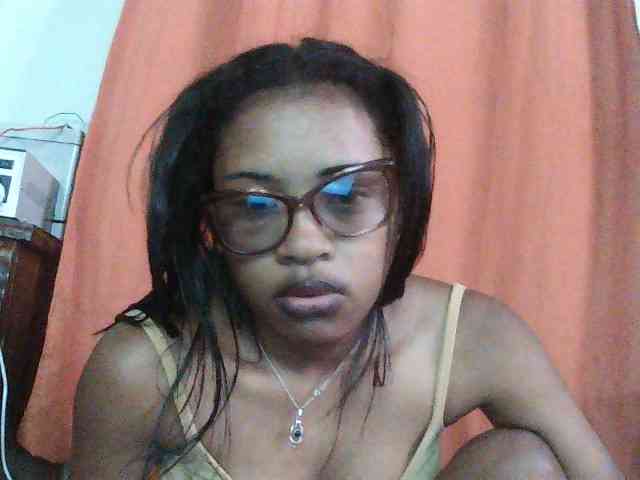 TriciaBella webcam