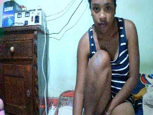 TriciaBella webcam