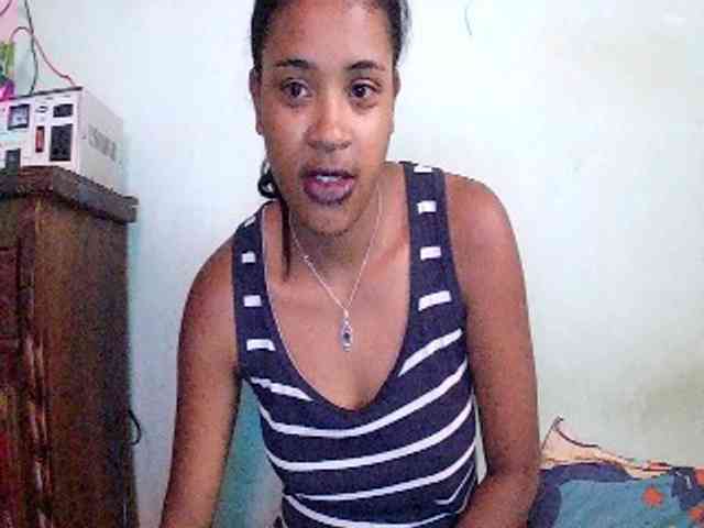 TriciaBella webcam