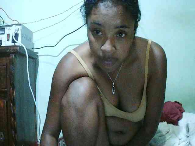TriciaBella webcam