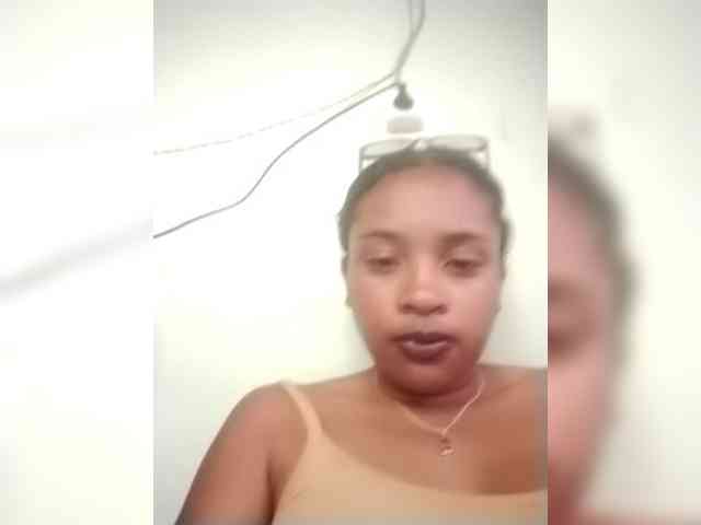 TriciaBella webcam