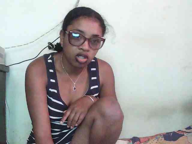 TriciaBella webcam