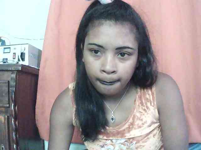 TriciaBella webcam