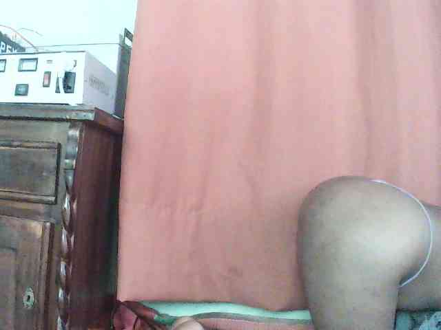 TriciaBella webcam