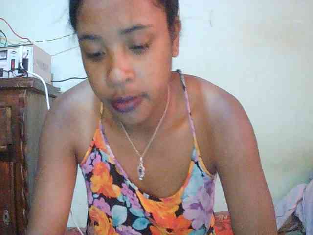 TriciaBella webcam