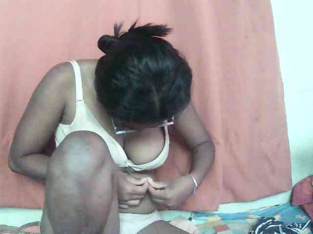 TriciaBella webcam