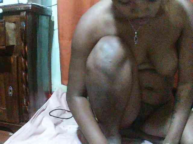 TriciaBella webcam