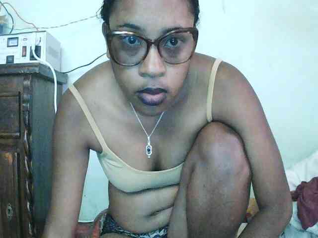TriciaBella webcam