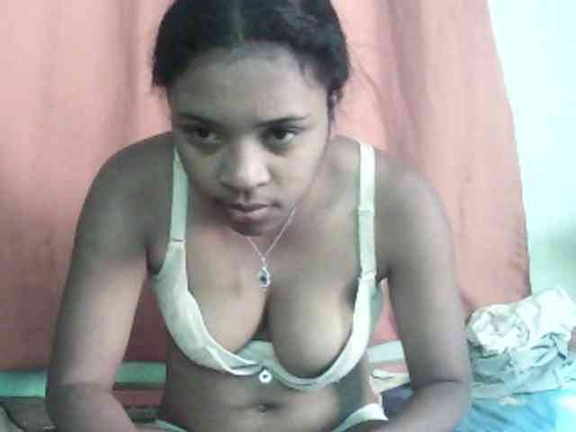 TriciaBella webcam