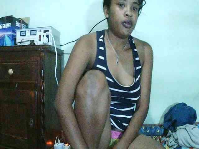 TriciaBella webcam