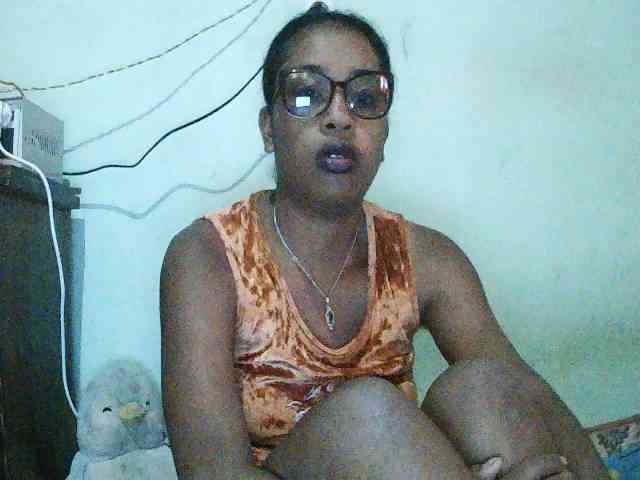 TriciaBella webcam