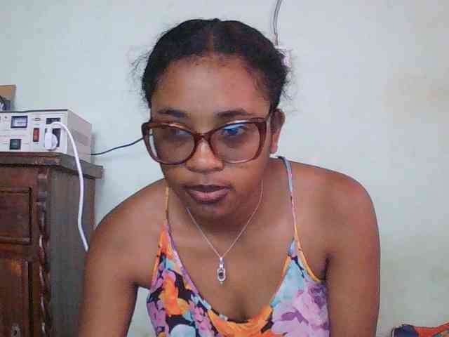 TriciaBella webcam