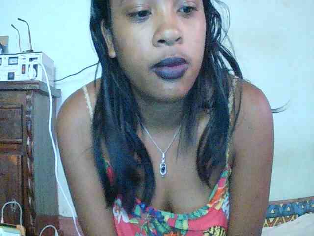 TriciaBella webcam