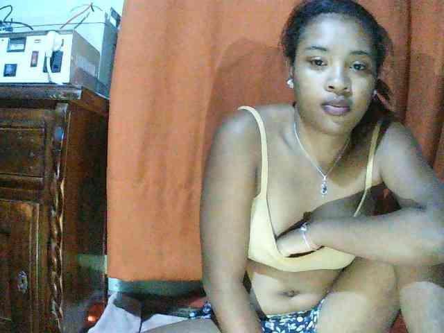 Model: TriciaBella