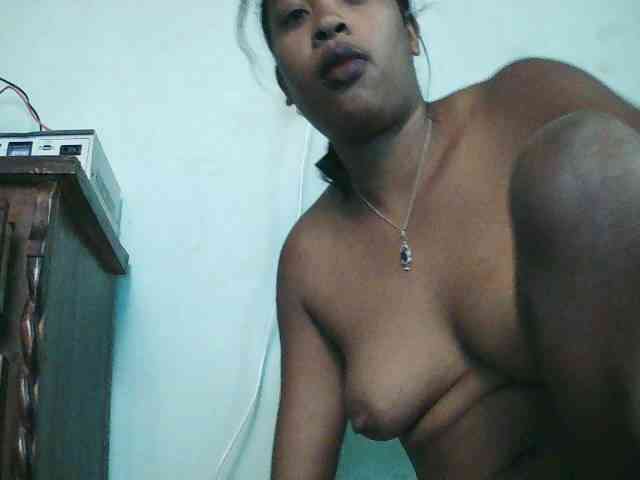 TriciaBella webcam
