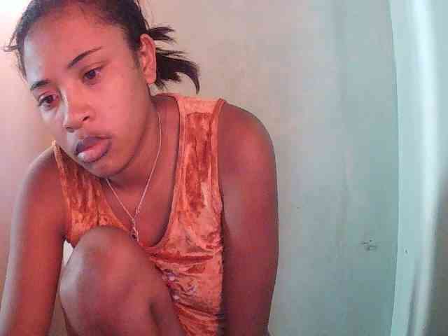 TriciaBella webcam