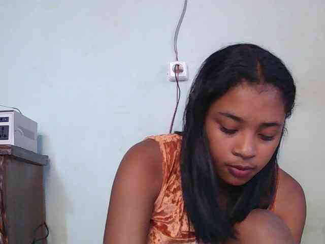 TriciaBella webcam