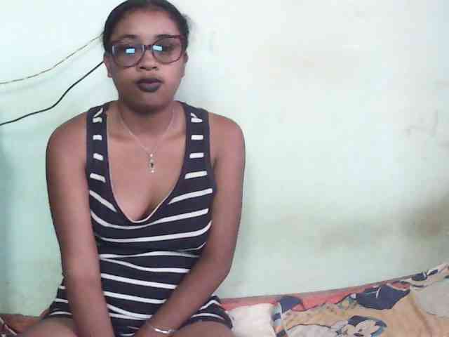 TriciaBella webcam