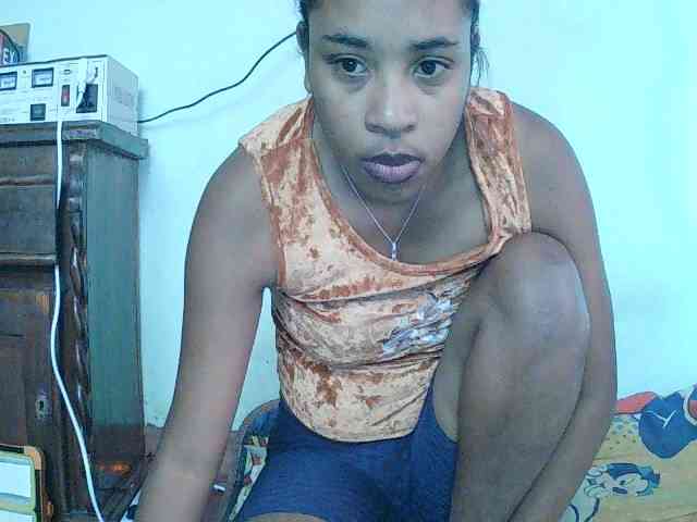 TriciaBella webcam
