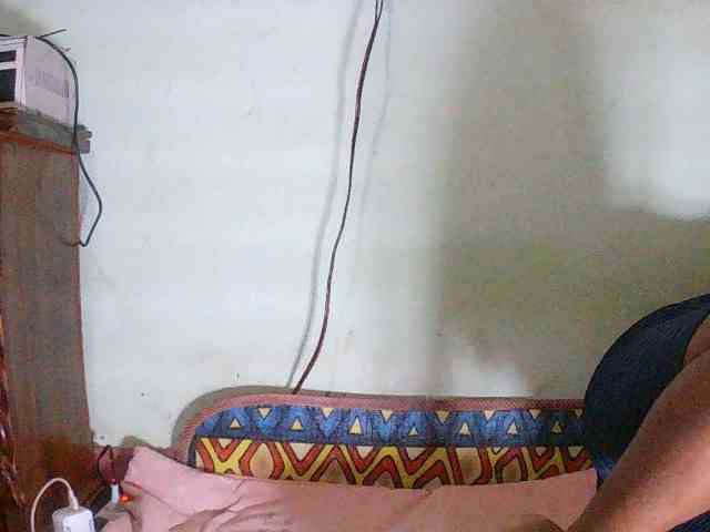 TriciaBella webcam