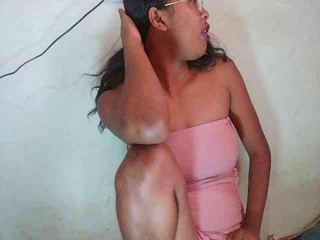 TriciaBella webcam