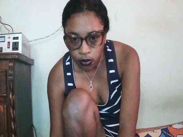 TriciaBella webcam