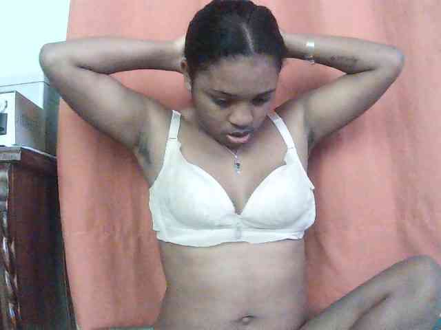 TriciaBella webcam