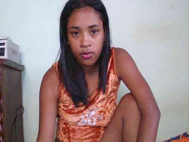TriciaBella webcam