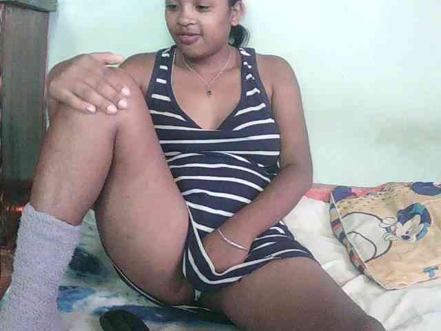TriciaBella webcam