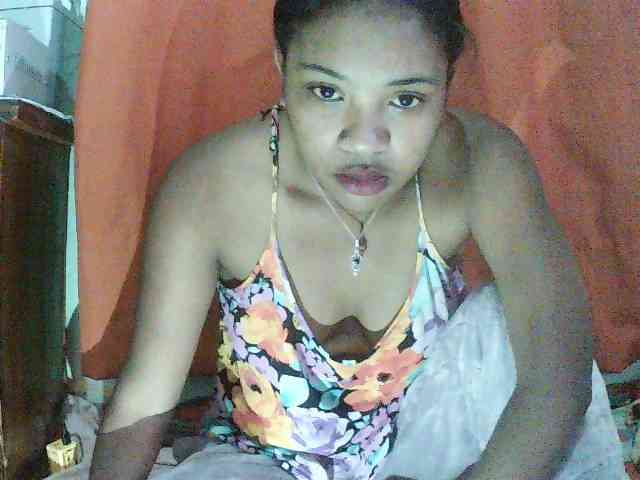 TriciaBella webcam