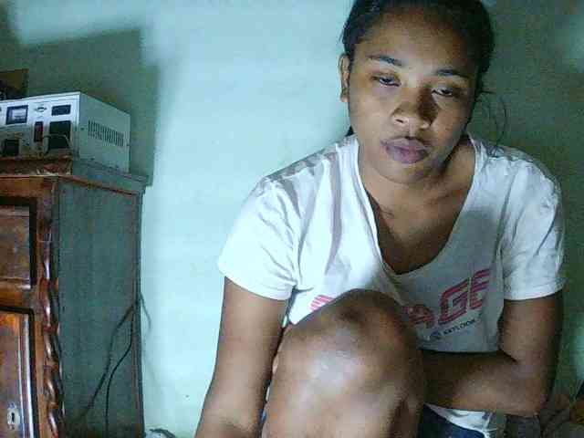 TriciaBella webcam