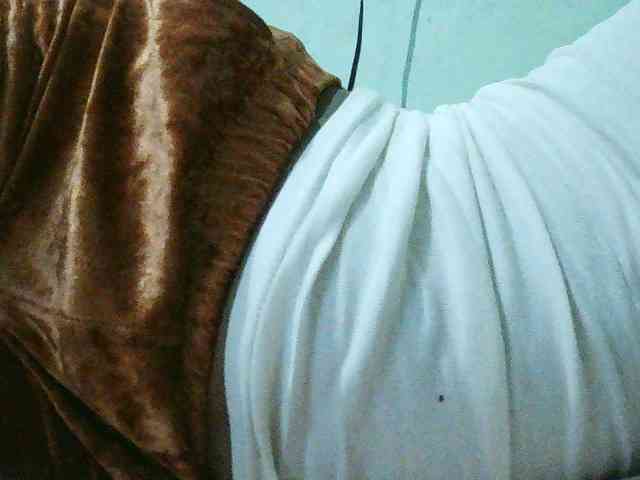 TriciaBella webcam