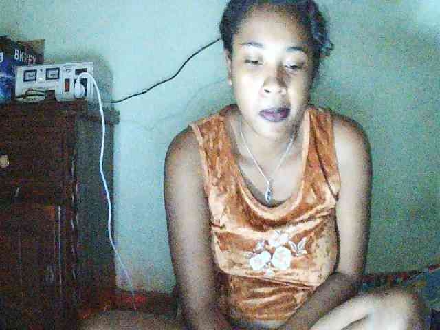 TriciaBella webcam