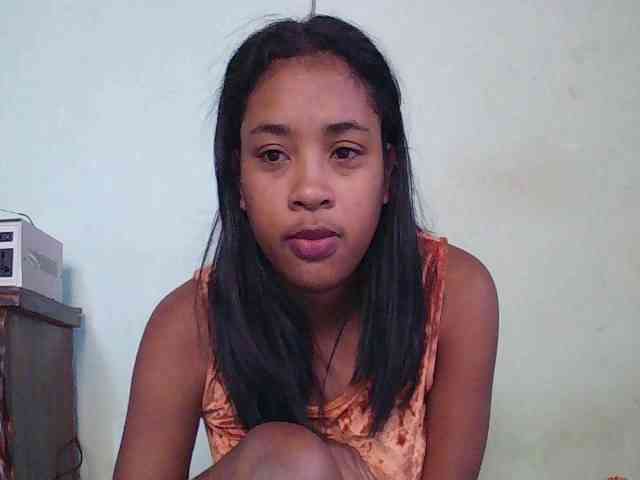 TriciaBella webcam