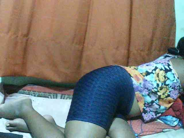 TriciaBella webcam