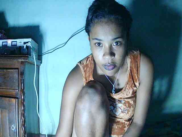 TriciaBella webcam