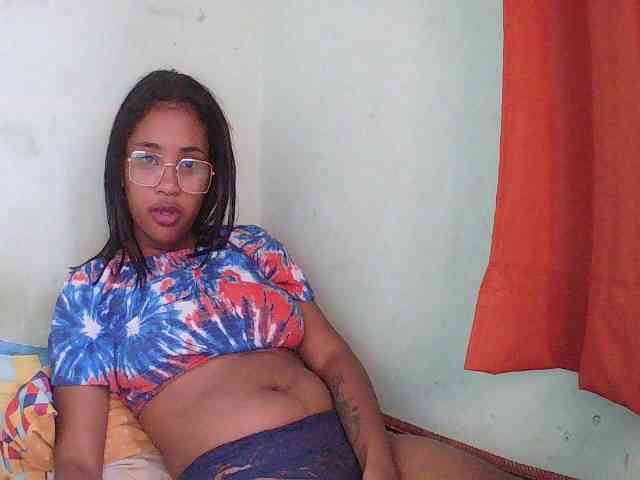 TriciaBella webcam