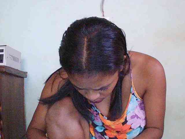 TriciaBella webcam