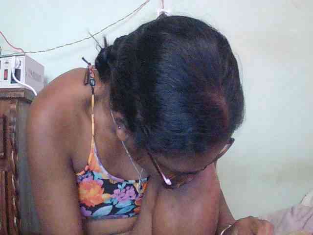 TriciaBella webcam