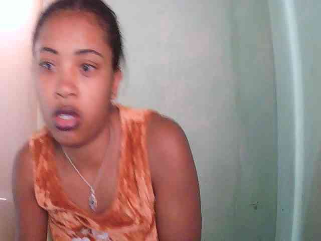 TriciaBella webcam