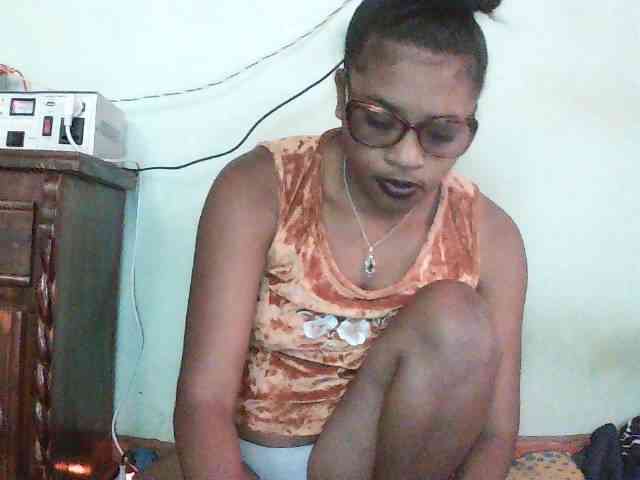 TriciaBella webcam