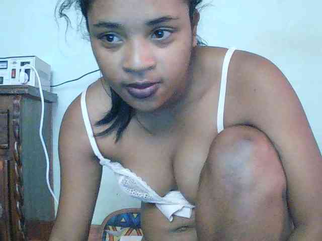 TriciaBella webcam