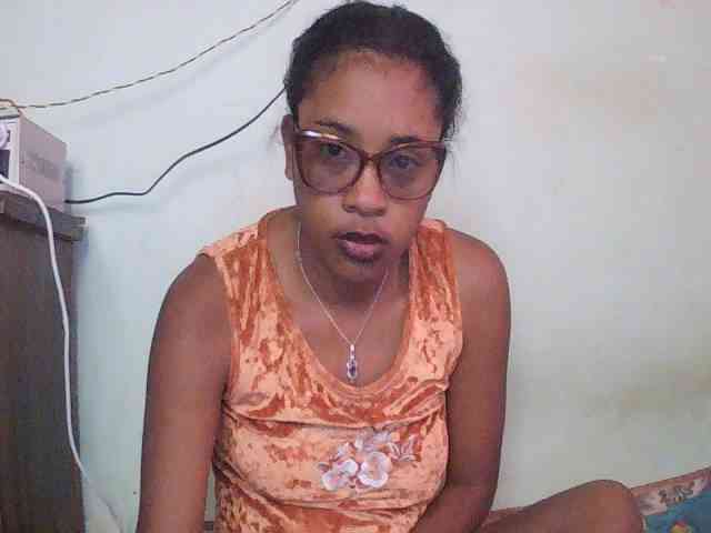 TriciaBella webcam
