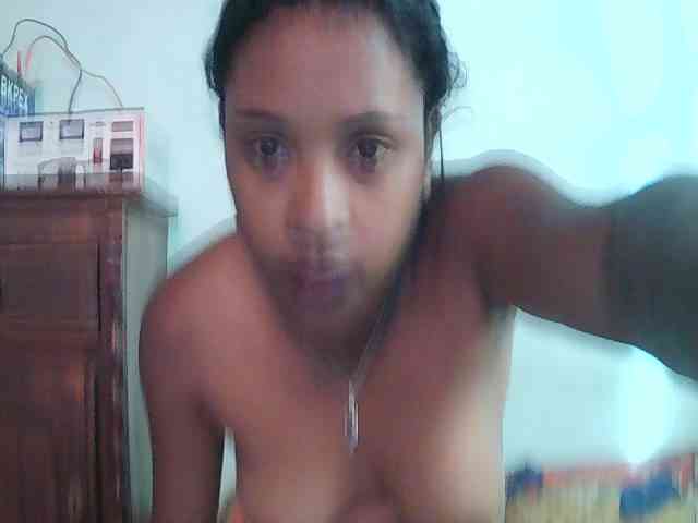 TriciaBella webcam