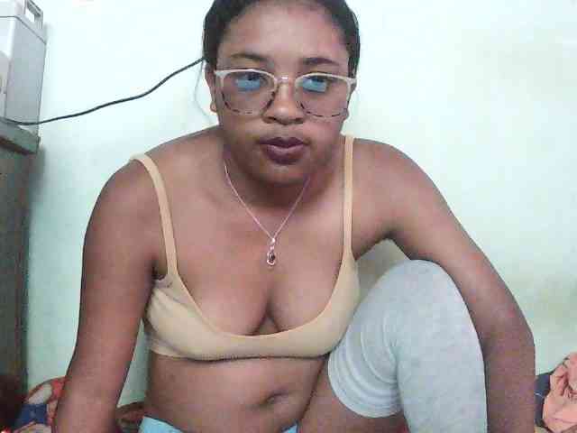 Modèle: TriciaBella